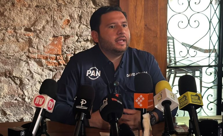  Azuara minimiza encuestas de Marcelo: “la única que va a valer” será la del CEN