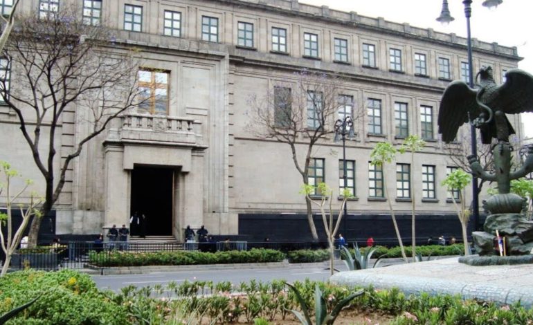  Congreso confunde consultas pendientes y la Corte vuelve a exigir cuentas