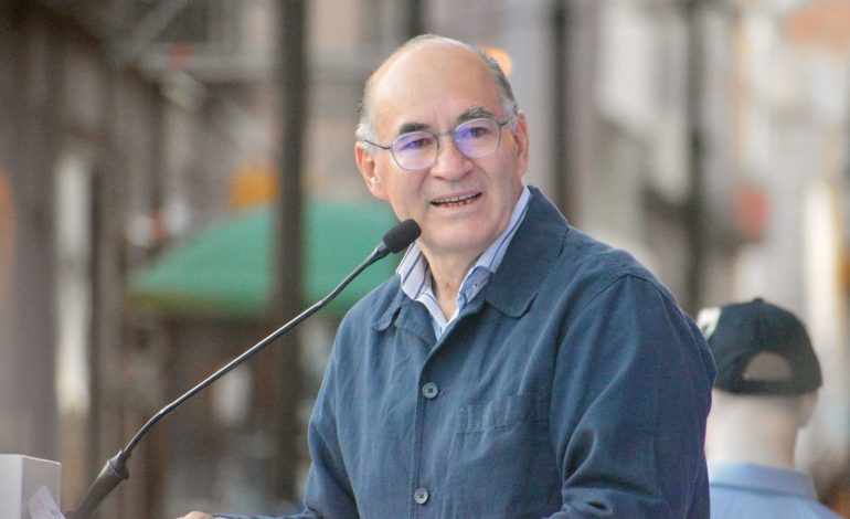  Galindo insiste en que retrasos en licitaciones no son responsabilidad de su gobierno