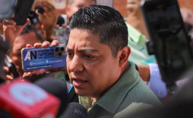  Gallardo califica de una “tontería” llevar a la Corte disputa sobre autorización de obras municipales
