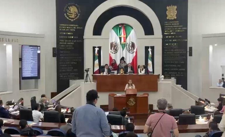  VIDEO | Congreso de SLP avala nacionalidad única entre reclamos, mociones y choque partidista
