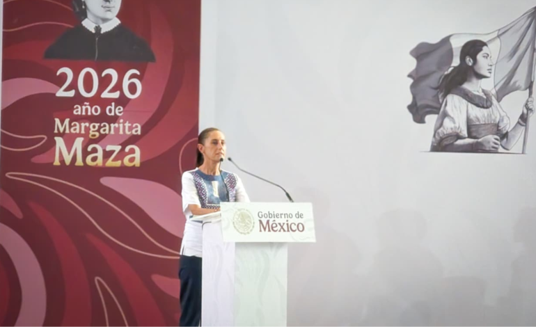  Entre banderas de México y abucheos a Gallardo, Sheinbaum rinde informe en SLP