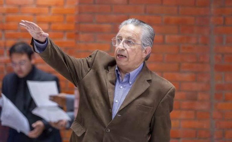  Fabián Espinosa mantiene en la SEA a un encargado que incumple requisitos de ley