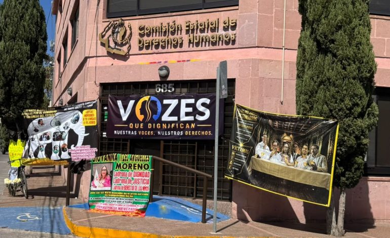  Colectivos mantienen tomada la CEDH; exigen renuncias y buscan intervención del Congreso